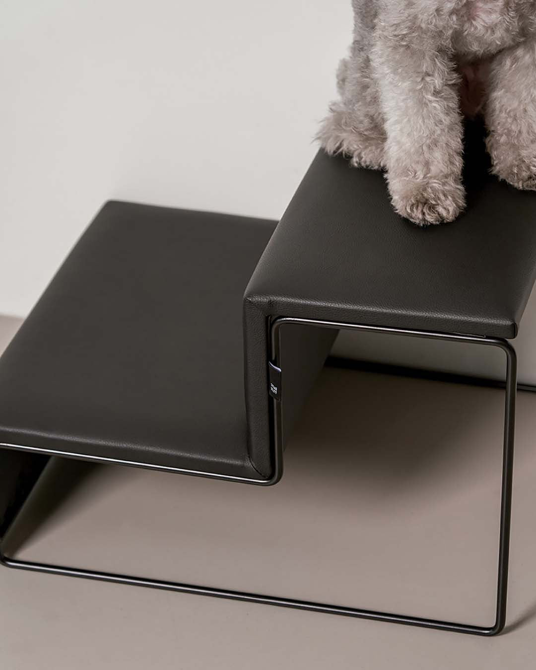 #Color_Vegan Leather Black