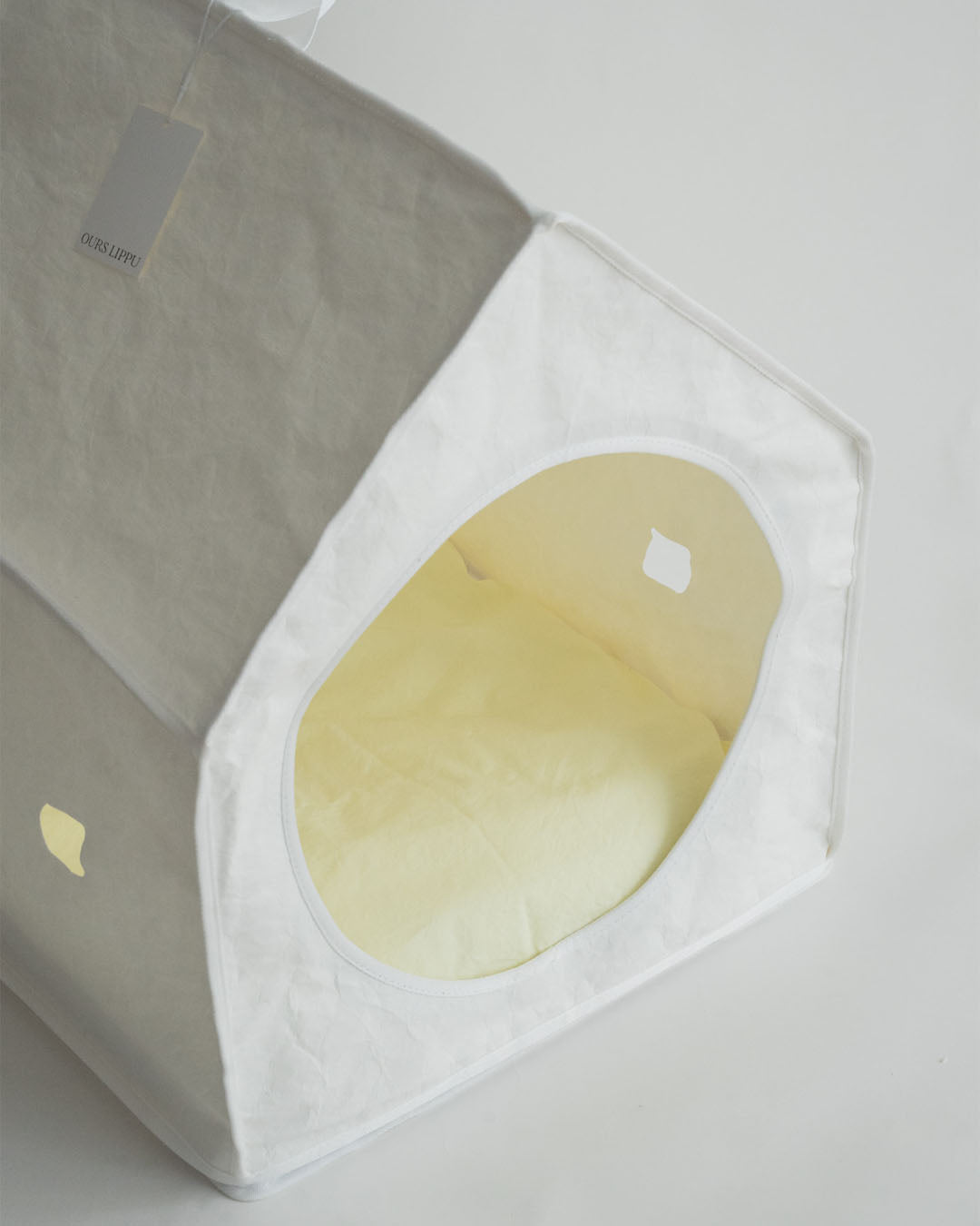 #Color_Cream White + Lemon