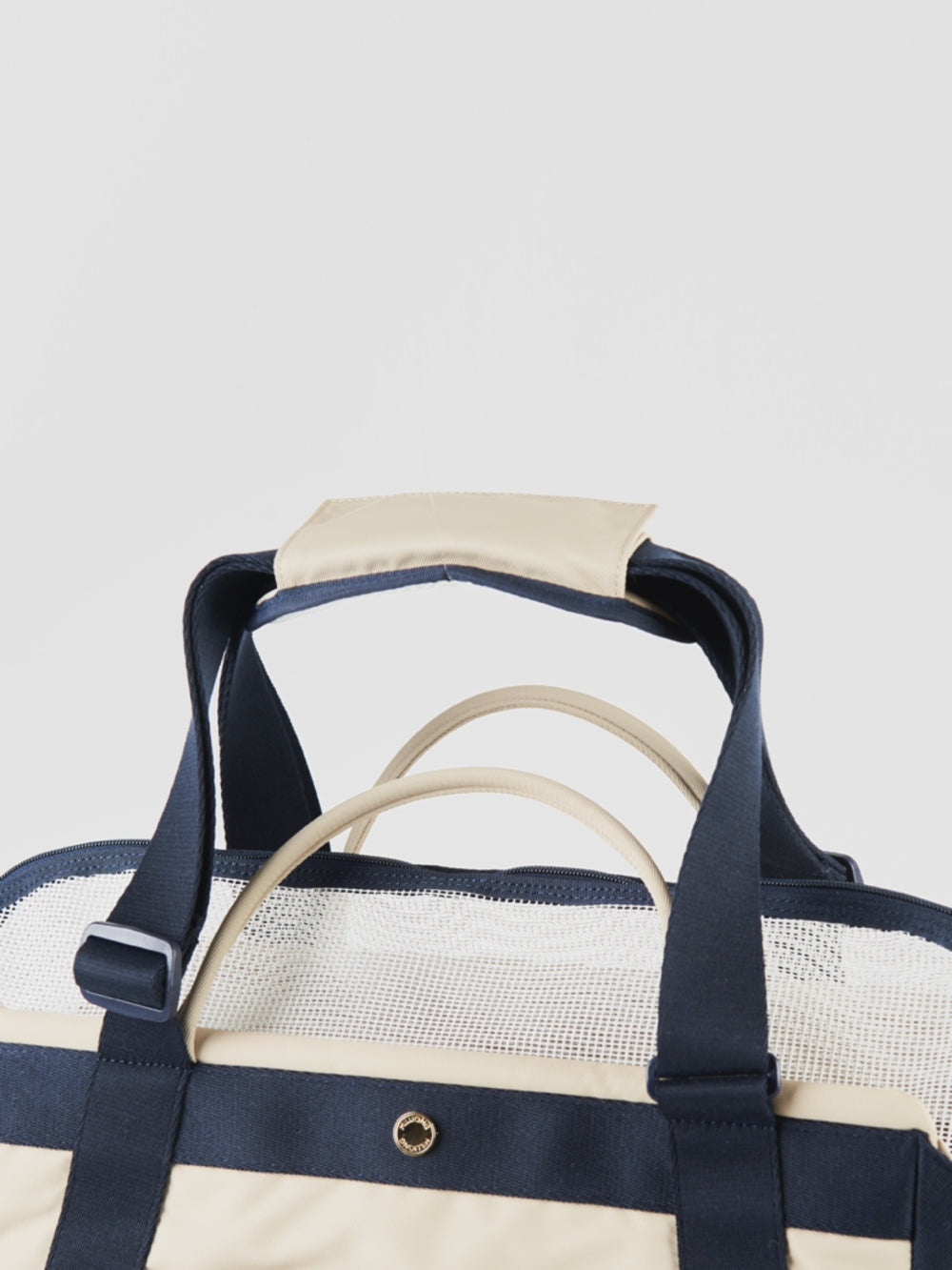 Top side of the Bagel Bag showing the handle.