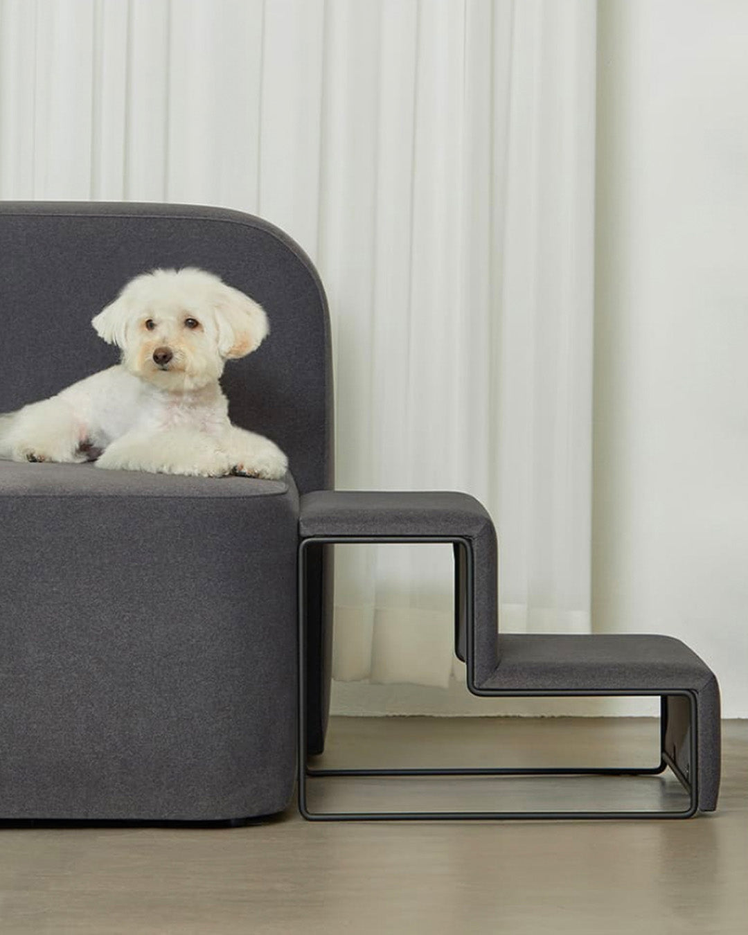 pet steps made with claw-resistant performance material
