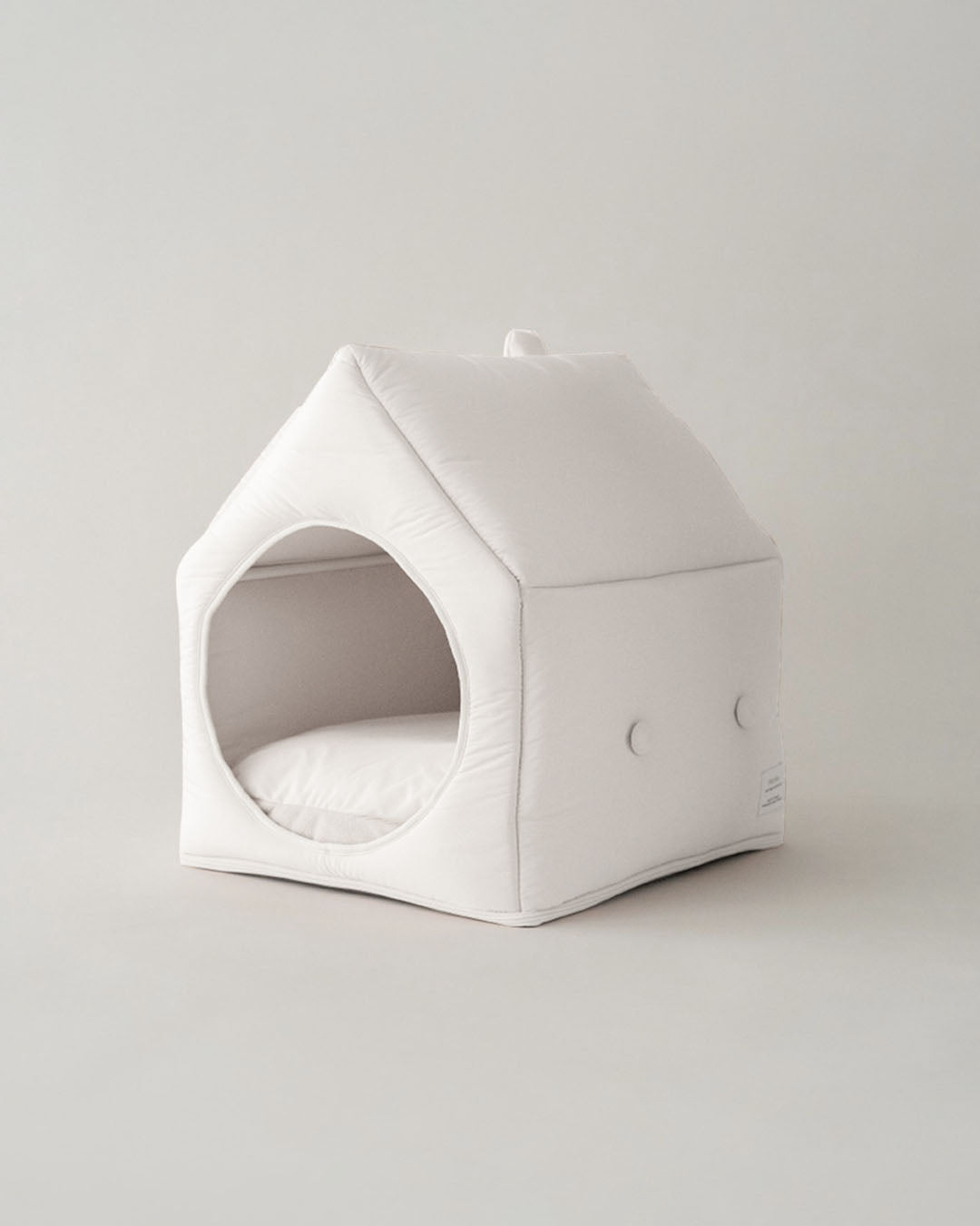 Informal House White Family