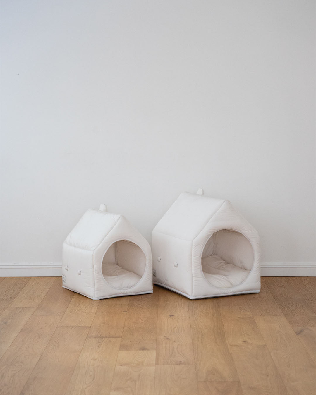 Informal House White Family