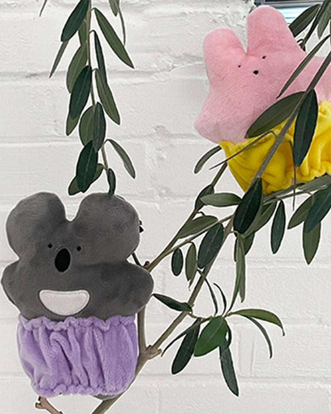 Crinkle Squeaker Nosework Toy - Hugging Koala