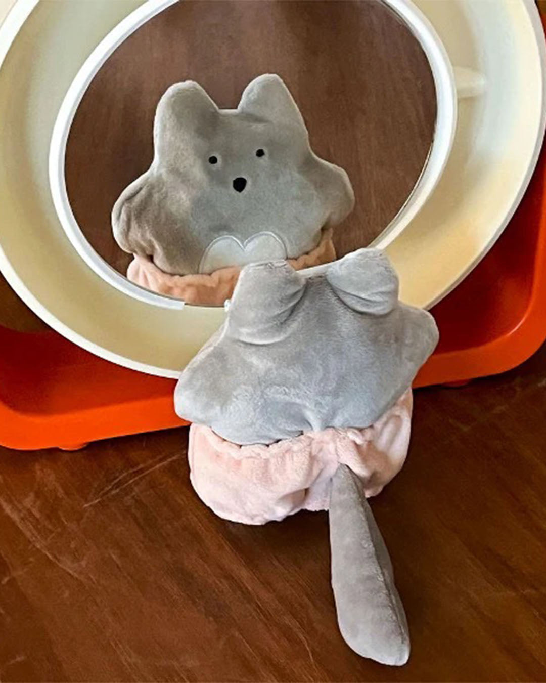 Crinkle Squeaker Nosework Toy - Standing Wolf