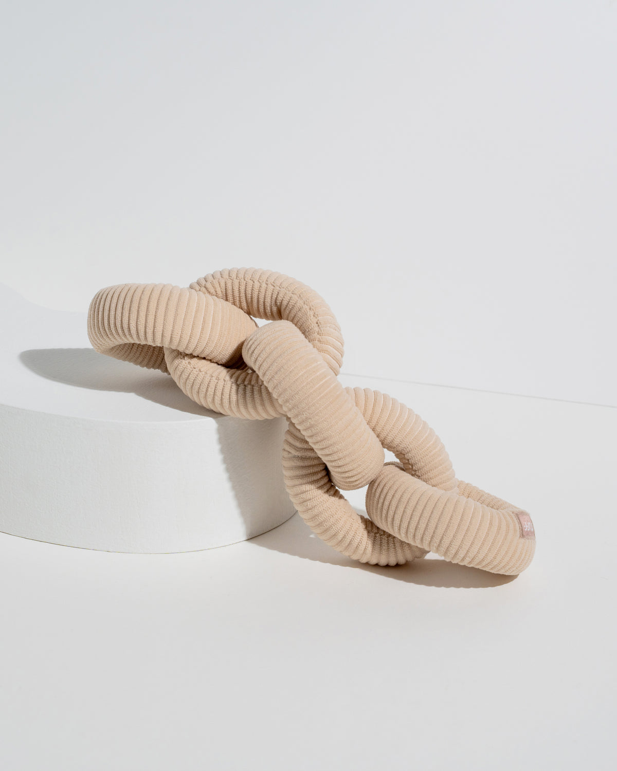 Boucle Many Links Plush Toy