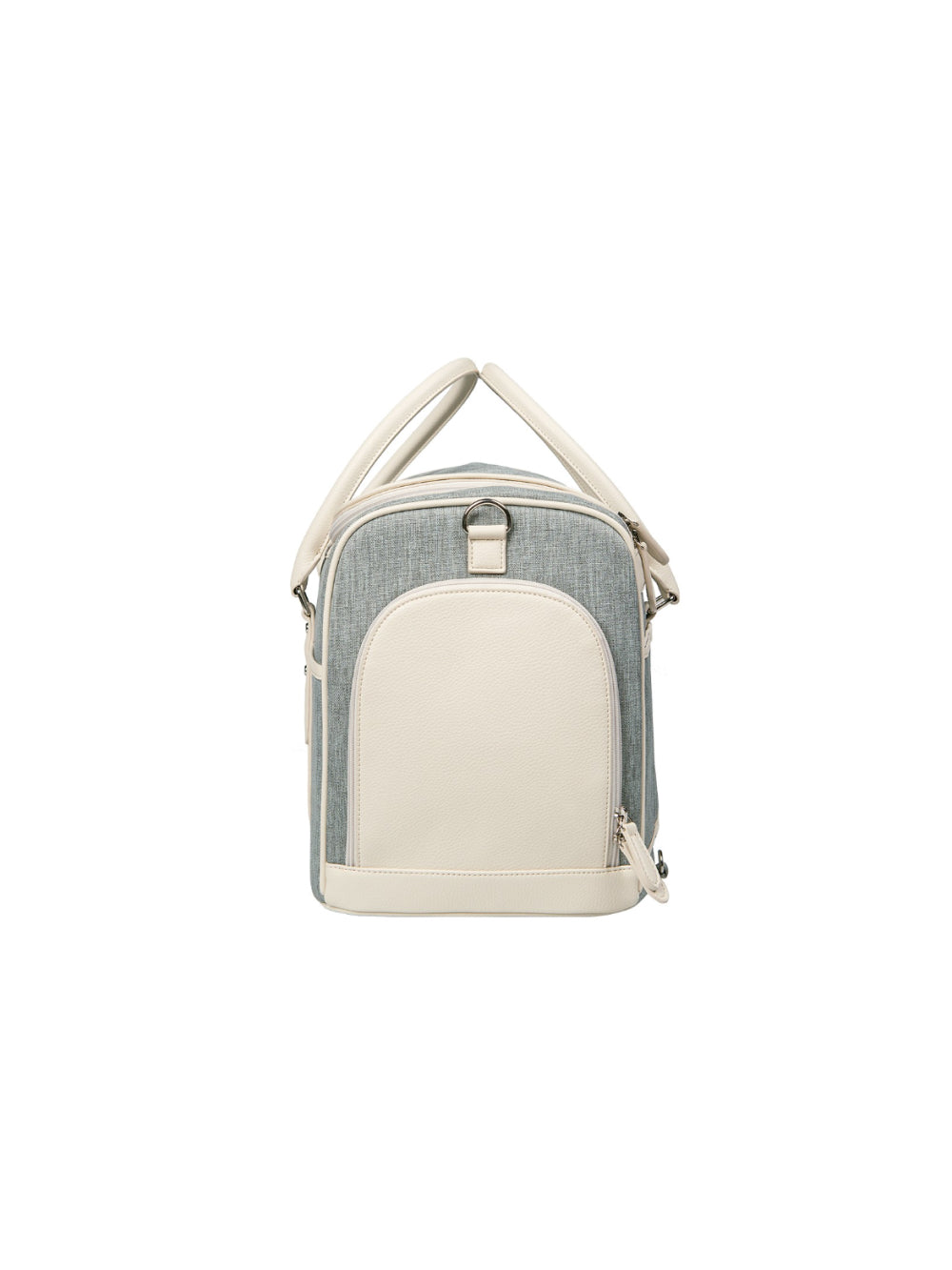 Getaway carrier with a water-repellent outer fabric, highlighting its resistance to moisture and scratches.